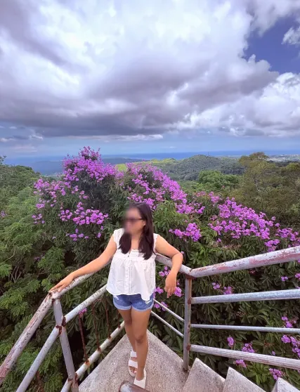 Agnes, 32