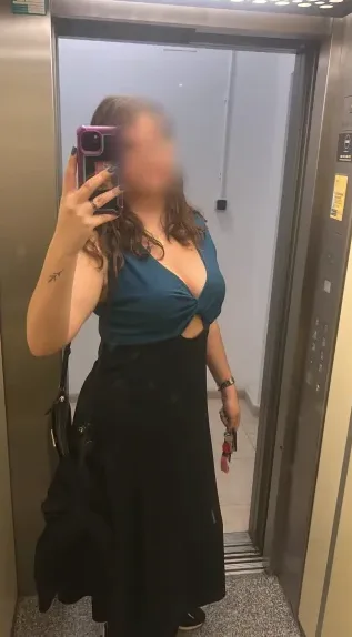 Ellie, 35