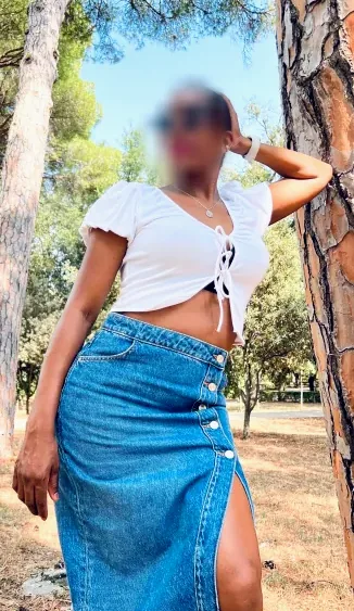 Jovana, 37