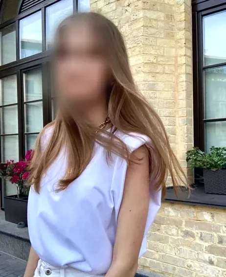 Liv, 23