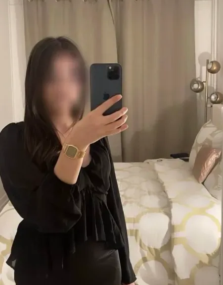 Rosa, 21