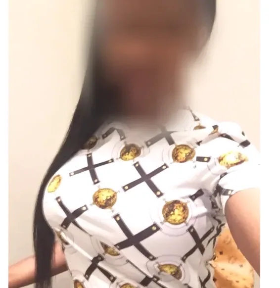 Rosa, 36