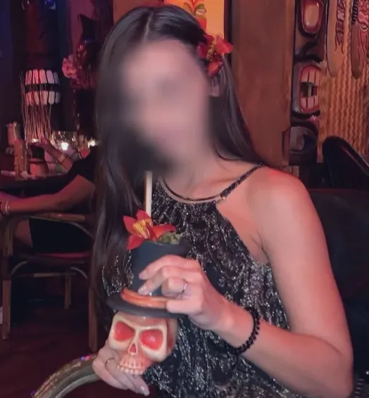 Sara, 36